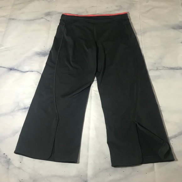 Adidas Grey & Coral Pink Loose Fit Workout Capris - Picture 7 of 9